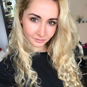 Meet your Posher, Alexandra